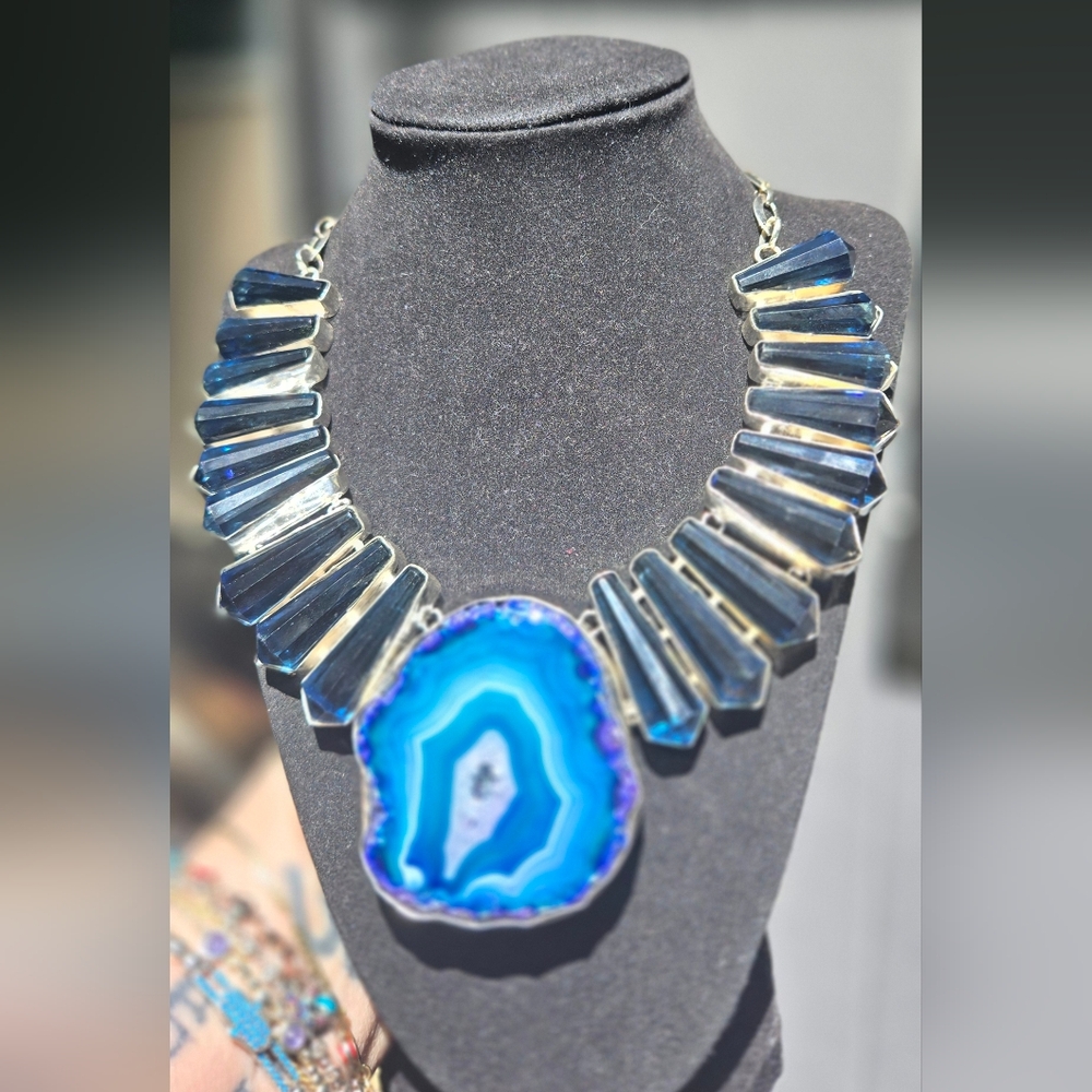 HOST PICK 🎉🎊Blue Topaz & Agate Crystal Collar & Earring Sterling Sz22" - Picture 4 of 17